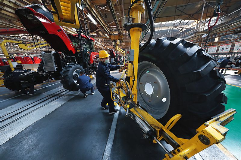 Heavy-duty tractor production lines
