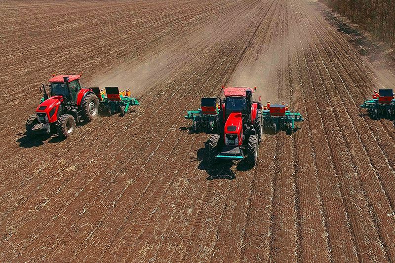 Outdoor operation of YTO's tractors