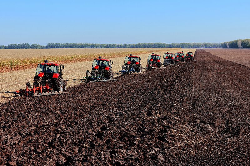 Outdoor operation of YTO's tractors